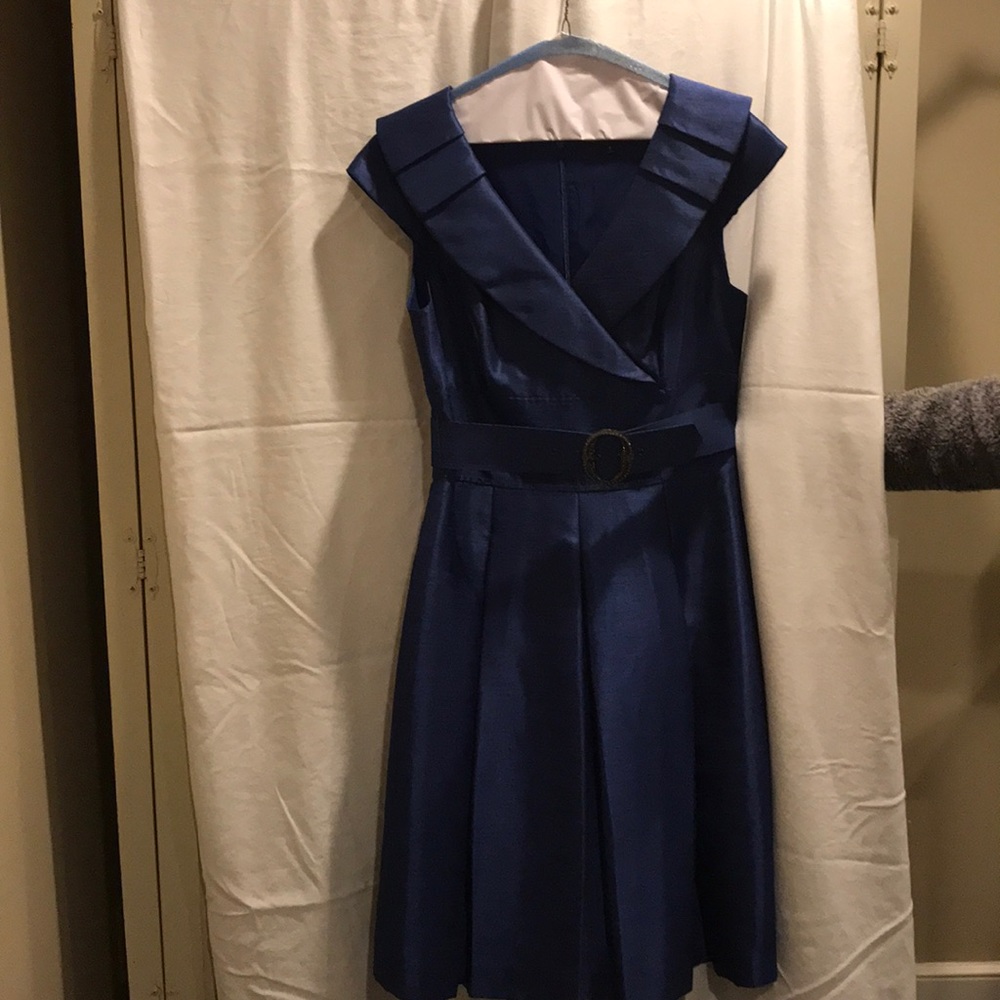 Tahari Arthur Levine sleeveless cap sleeve dress